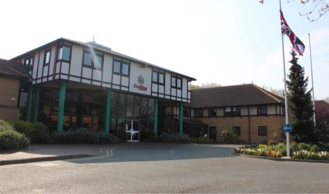 The Civic Centre at Arnot Hill Park. Image taken from the left hand side of the entrance of the building.